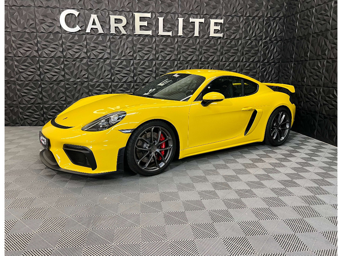 Porsche Cayman GT4